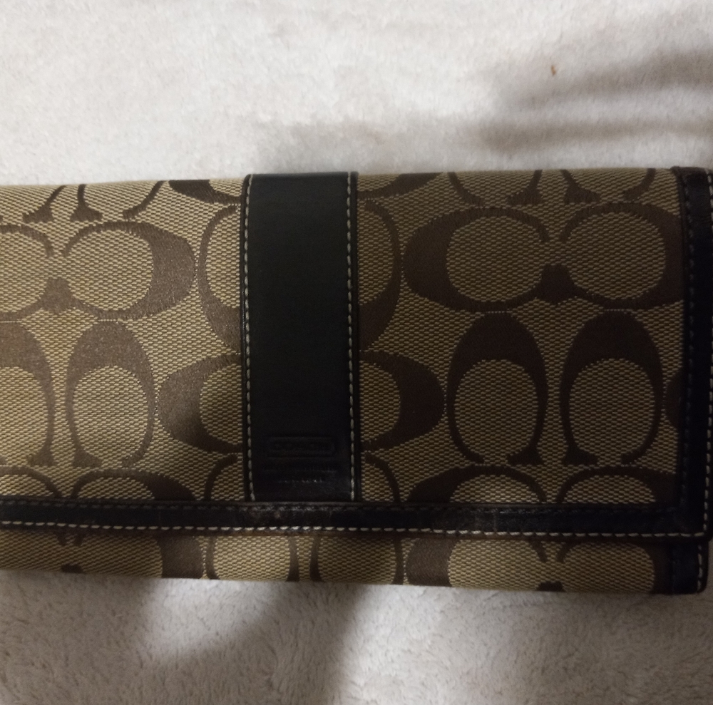 Coach signature wallet